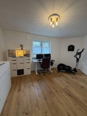 Arbeits-/Kinderzimmer - 