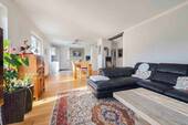 Wohn-Essbereich Bild II - Zwei Wohnungen - viele Möglichkeiten: Familienhaus mit Terrasse, Balkon & Kamin