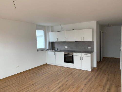 Einbauküche/Wohnzimmer - Etagenwohnung mit 70,00 m² in Kemnath zur Miete