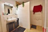 Modernes Badezimmer - 