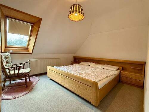 Schlafzimmer 2 (DG) - 