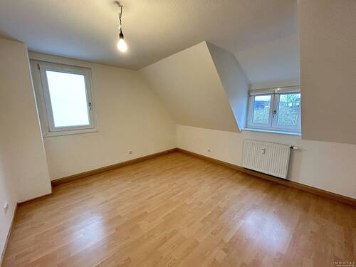 Zimmer 1 - 3 Zimmer Etagenwohnung in Saarbrücken