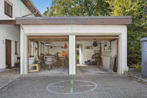 Garage links - 6 Zimmer Doppelhaushälfte in Karlsruhe / Stupferich