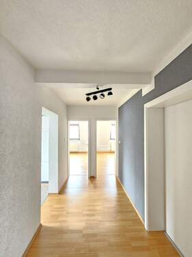 Bild 2 - 3 Zimmer Einfamilienhaus zum Kaufen in Villingen-Schwenningen