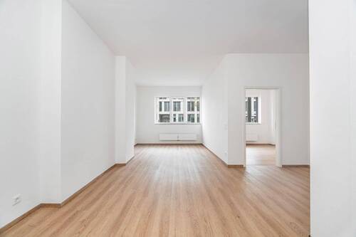 Wohnbereich - 2 Zimmer Etagenwohnung zum Kaufen in München