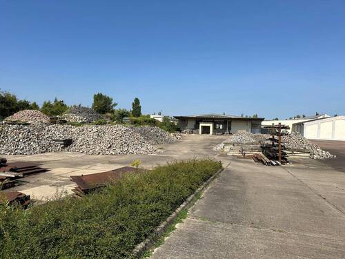 Freifläche Schüttgut.jpg - Grundstück in Nienburg (Saale)