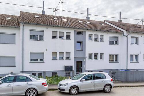 Frontansicht - Teilmodernisiertes, vollvermietetes Mehrfamilienhaus mit 6 Einheiten in Nürtingen-Oberensingen