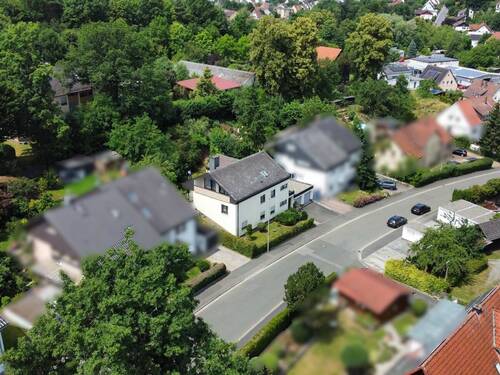 Bild 2 - 7 Zimmer Mehrfamilienhaus, Wohnhaus zum Kaufen in Kulmbach