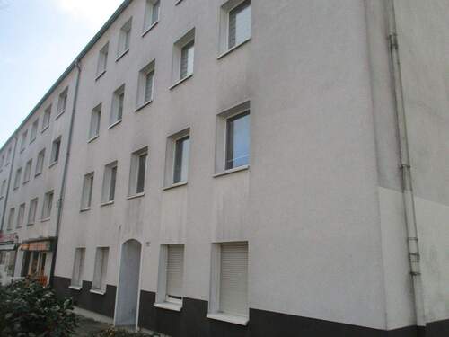 Hausansicht - 2 Zimmer Etagenwohnung zur Miete in Herne