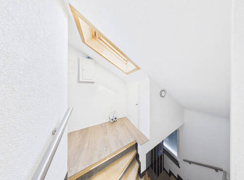 DG - 1 Zimmer Mehrfamilienhaus, Wohnhaus in Nürtingen