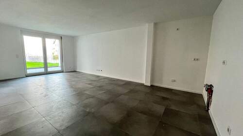 Küche / Wohnbereich - 3 Zimmer Etagenwohnung in Auenstein-Ilsfeld