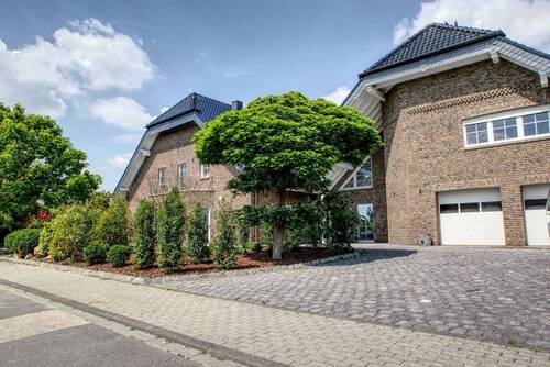 Gebäudeansicht Vorne - Büro mit 4,00 m&sup2; in Euskirchen zur Miete