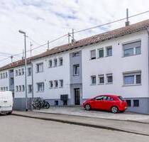 Teilmodernisiertes Mehrfamilienhaus mit 6 Einheiten und 8 Stellplätzen in Nürtingen