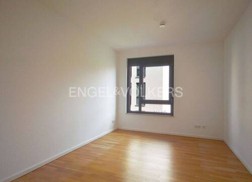 Zimmer 1 - 3 Zimmer Etagenwohnung zur Miete in Hamburg