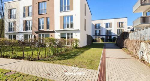 Außenansicht - Familienglück in Tonndorf: Helles Reihenendhaus mit Garten & viel Platz