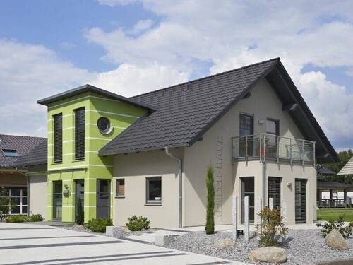 Bild 1 - Bezugsfertiges Mehrgenerationenhaus (Valencia) inklusive Bodenplatte und Grundstück