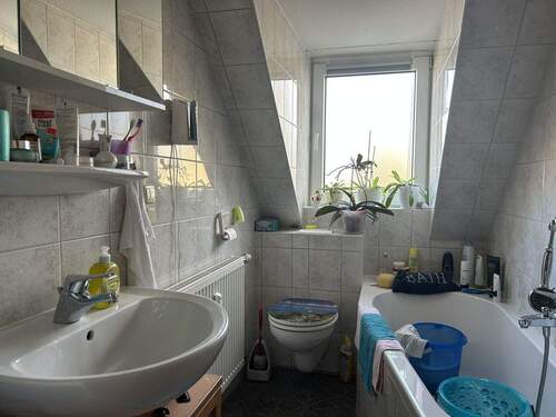 Badezimmer Dachgeschoss - 