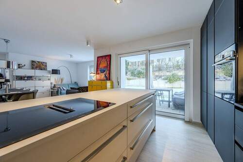 Kochinsel mit hochwertiger Ausstattung - 