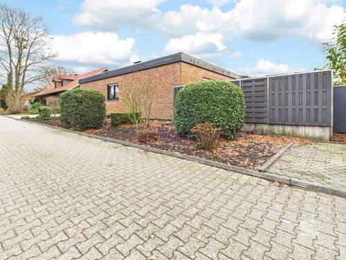 Vorderansicht rechts - 4 Zimmer Einfamilienhaus in Selfkant