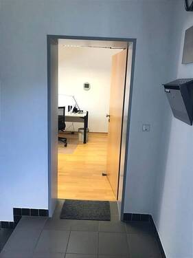 eigenes Zimmer/ Büro vom Flur - 