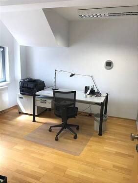 Einzelbüro mit eigenem Eingang - 