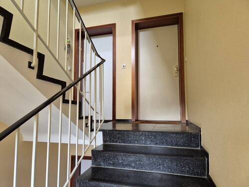 Treppenflur - 3 Zimmer Etagenwohnung zum Kaufen in Seevetal