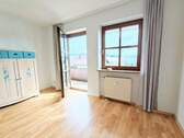Wohnen mit Zugang zum Balkon - 