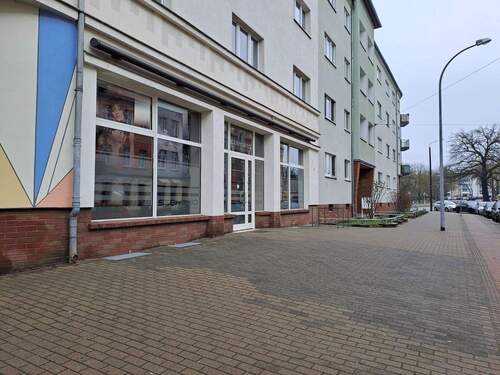 Hausaunsicht Gewerbe Fou 12 verkleinert.jpg - 2-Raum-Wohnung mit Balkon - 348,00&nbsp;EUR Kaltmiete, ca.&nbsp; 55,20&nbsp;m&sup2;&nbsp;Wohnfl&auml;che