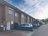 Straßenansicht - Reihenmittelhaus mit 106,80 m&sup2; in Stuhr zum Kaufen