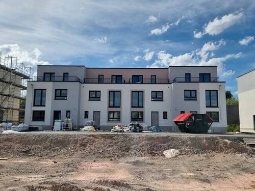 Ansicht Front - Familien finden hier Ihren Rückzugsort - Ihr neues Zuhause!