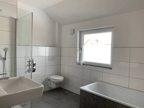 Bad mit Fenster - 