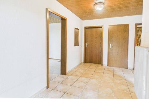 Flur - 5 Zimmer Einfamilienhaus zum Kaufen in Haddorf