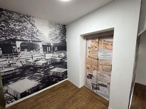 Zugang Fahrstuhl EG - 