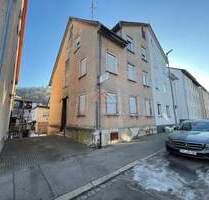 Große sanierungsbedürftigte Doppelhaushälfte mit 3 Einheiten und Gewerbeanteil - Tuttlingen