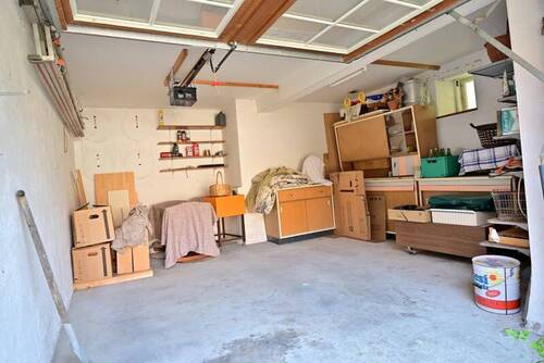 Garage - 1 Zimmer Mehrfamilienhaus, Wohnhaus in Burgbernheim