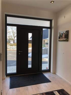 Hauseingang mit Oberlicht - 