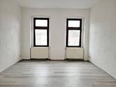 Wohnzimmer - frisch renovierte 4-Raum-Wohnung in Zentrumsnähe von Waldheim