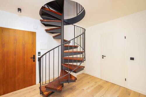 Treppe zum DG - 