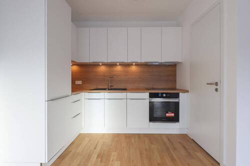 Küche - 2 Zimmer Lucus - Einbauküche + Parkett, Neubau - vom Eigentümer
