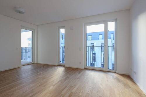 Wohnzimmer - 2 Zimmer Etagenwohnung zur Miete in Berlin