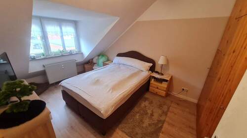 Schlafen - Etagenwohnung mit 60,40 m&sup2; in Schwanstetten zum Kaufen