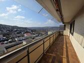 Überdeckter Balkon in Südlage, mit Weitsicht und elektr.Markise #115233 - 3 Zimmer Etagenwohnung zum Kaufen in Veitshöchheim