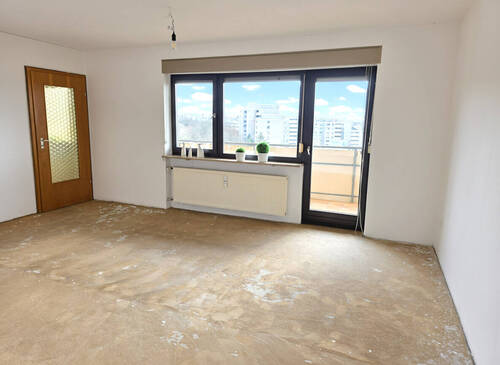 Wohnzimmer mit Balkonzugang (2) #19102341 - Etagenwohnung mit 92,00 m&sup2; in Veitshöchheim zum Kaufen