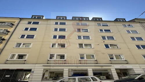 Hausansicht - Etagenwohnung mit 72,20 m² in München zum Kaufen