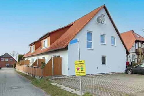Ansicht von der Hauptstraße - Einfamilienhaus in Prohn zum Kaufen