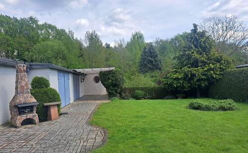 Grill/Nebengebäude/Sitzecke - 3 Zimmer Einfamilienhaus in Spremberg