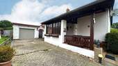 Hauseingang Überdachung und Garage - 4 Zimmer Einfamilienhaus in Hänigsen