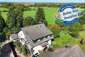 Luftbild - DIETZ: Eindrucksvolles 2-Familienhaus-Anwesen in attraktiven Wohnlage von Klein-Zimmern!
