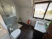 Badezimmer Haus rechts - 