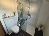 Badezimmer Haus rechts - 